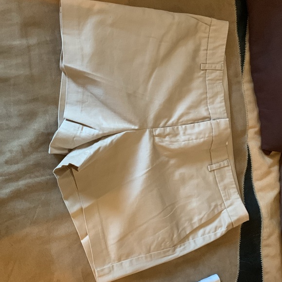 Women’s 3” inseam size 8 Venus solid khaki, white and black cotton shorts. - Picture 4 of 10